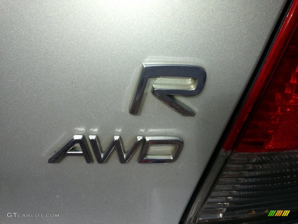 2004 Volvo S60 R AWD Marks and Logos Photo #90043741