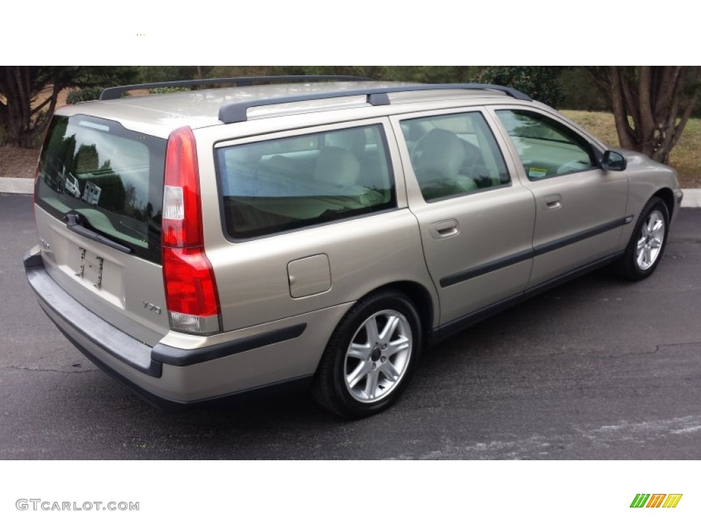 2004 V70 2.4 - Ash Gold Metallic / Taupe photo #4