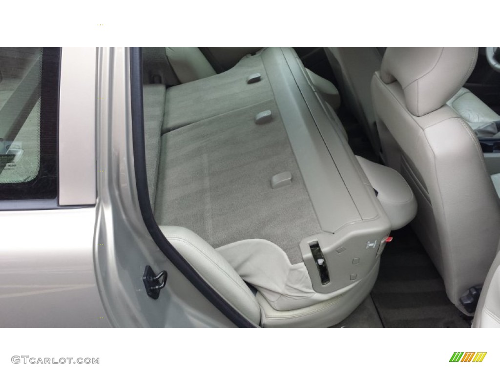 2004 V70 2.4 - Ash Gold Metallic / Taupe photo #6