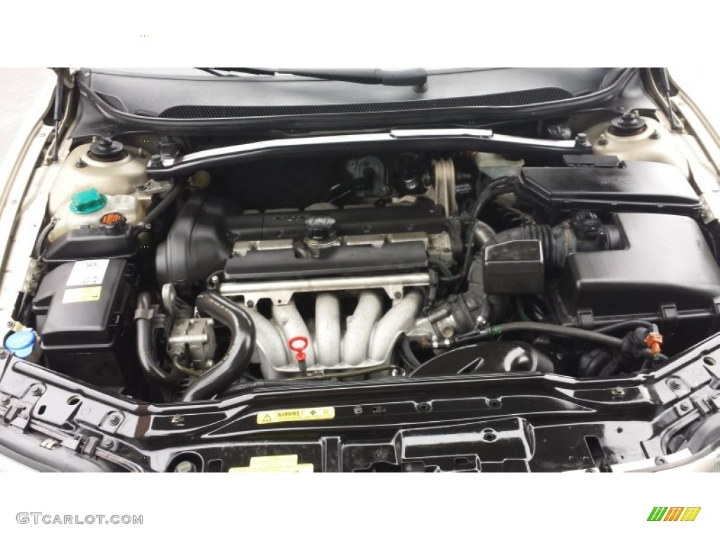 2004 Volvo V70 2.4 Engine Photos
