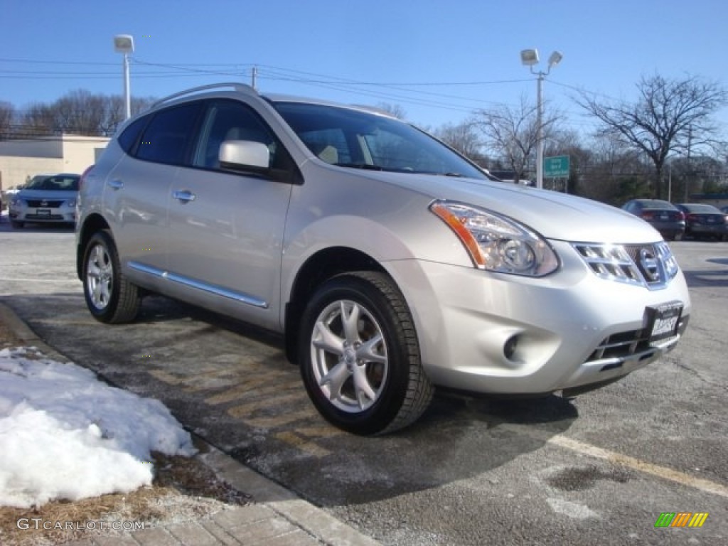 2011 Rogue SV AWD - Silver Ice Metallic / Gray photo #3