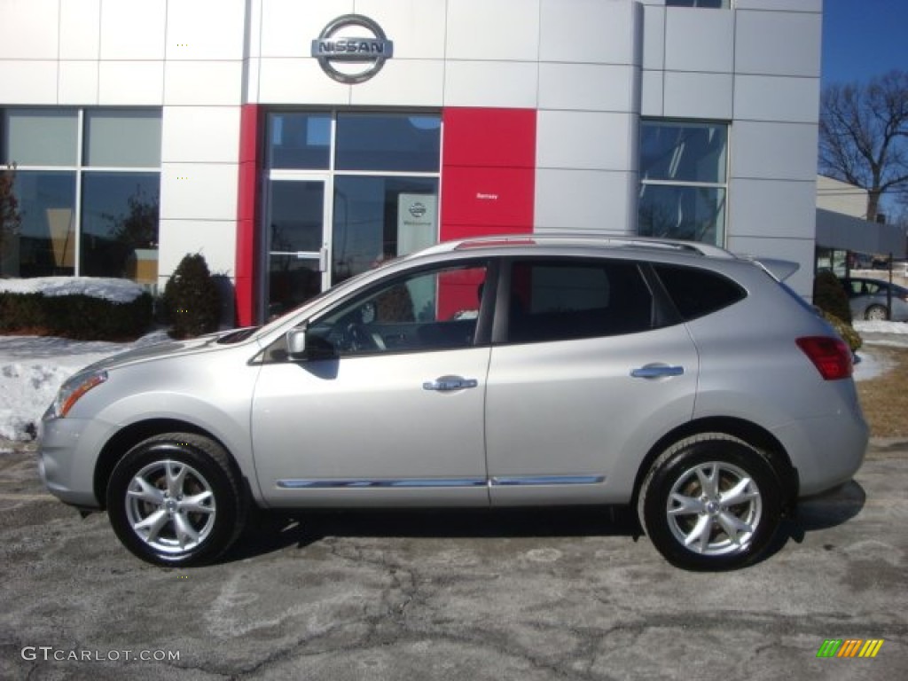 2011 Rogue SV AWD - Silver Ice Metallic / Gray photo #8