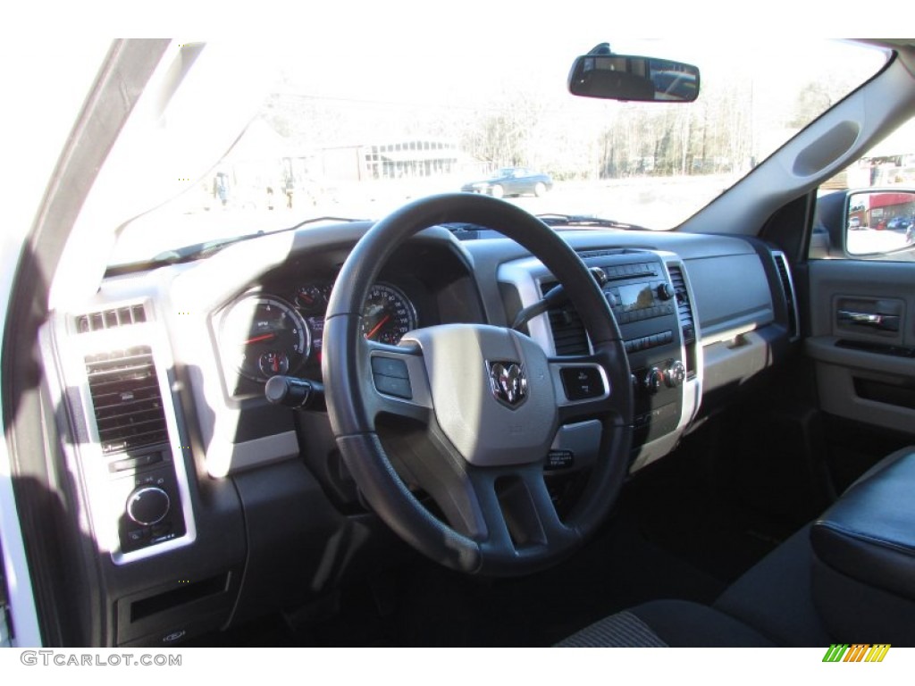 2011 Ram 1500 SLT Quad Cab - Bright White / Dark Slate Gray/Medium Graystone photo #18