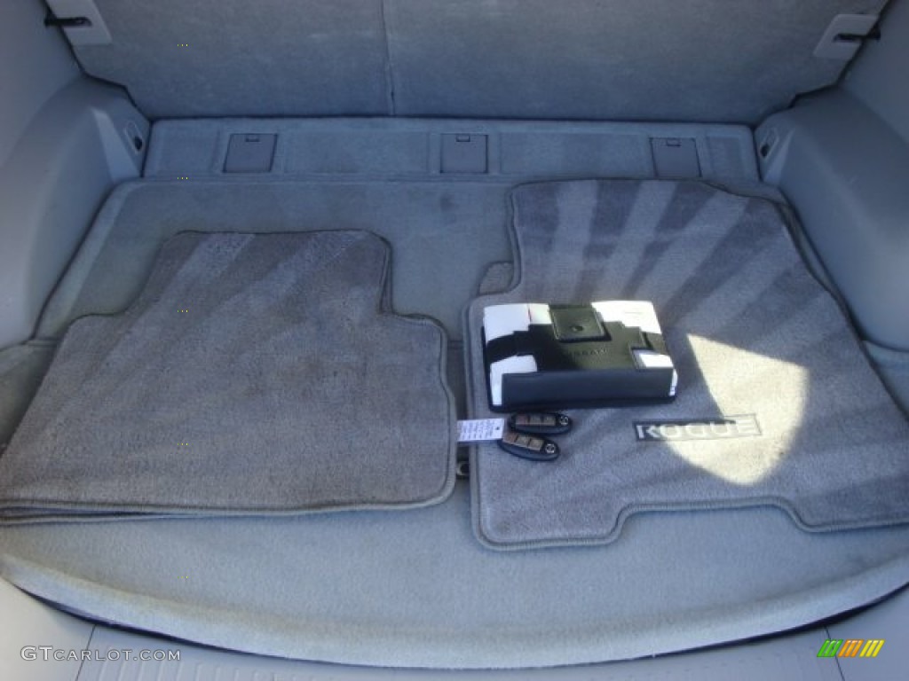 2011 Rogue SV AWD - Silver Ice Metallic / Gray photo #27
