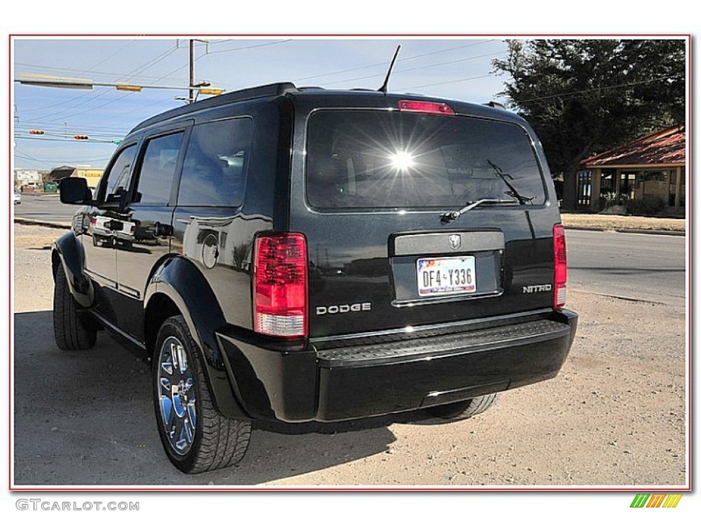 2011 Nitro Heat - Brilliant Black Crystal Pearl / Dark Slate Gray photo #3