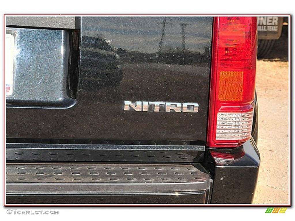 2011 Nitro Heat - Brilliant Black Crystal Pearl / Dark Slate Gray photo #6