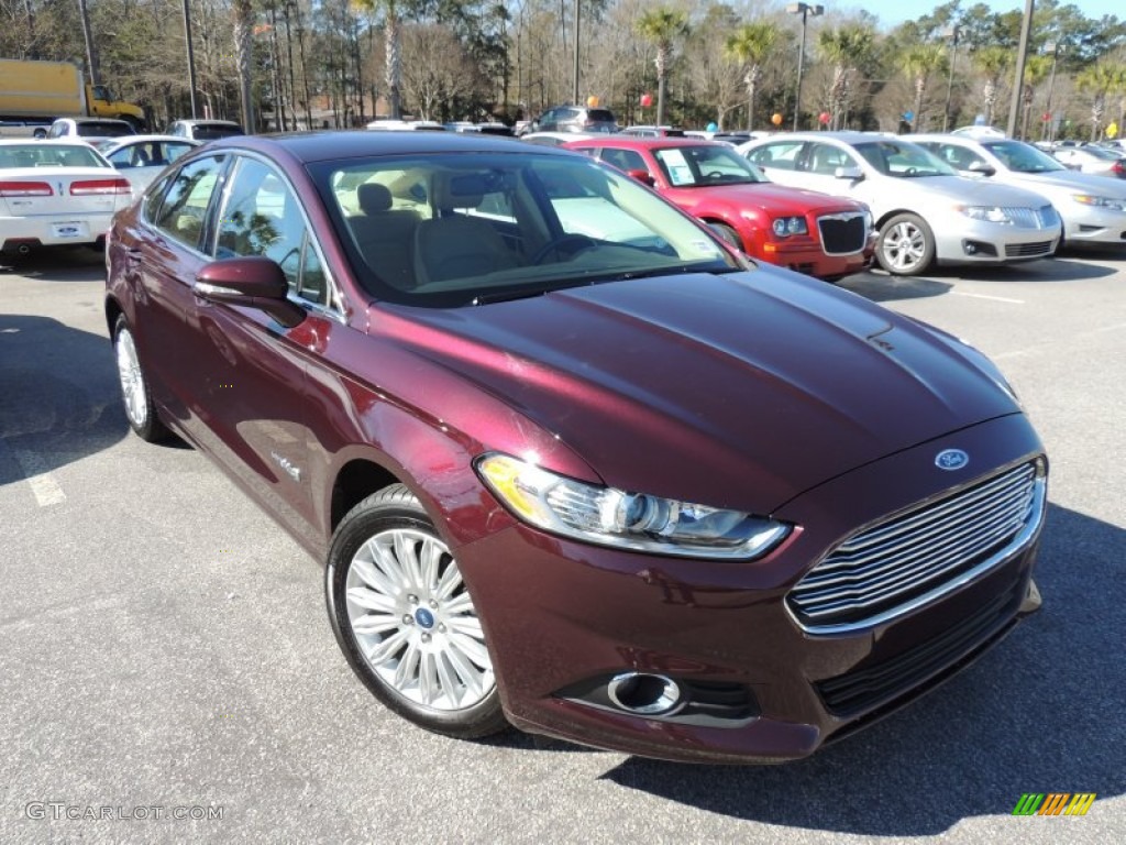 Bordeaux Reserve Red Metallic Ford Fusion