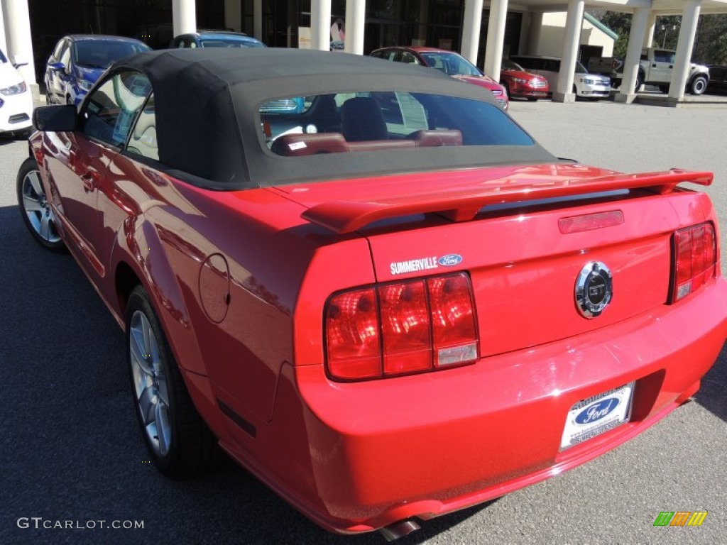 2006 Mustang GT Premium Convertible - Torch Red / Red/Dark Charcoal photo #10