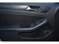 Black - Jetta SE Sedan Photo No. 13