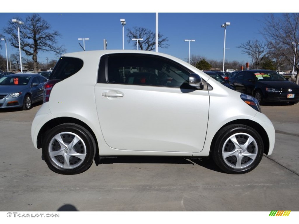 Blizzard White Pearl 2013 Scion iQ Standard iQ Model Exterior Photo #90056179