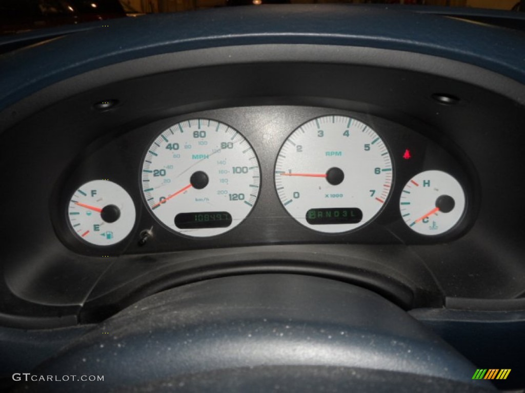 2002 Chrysler Town & Country LX Gauges Photos