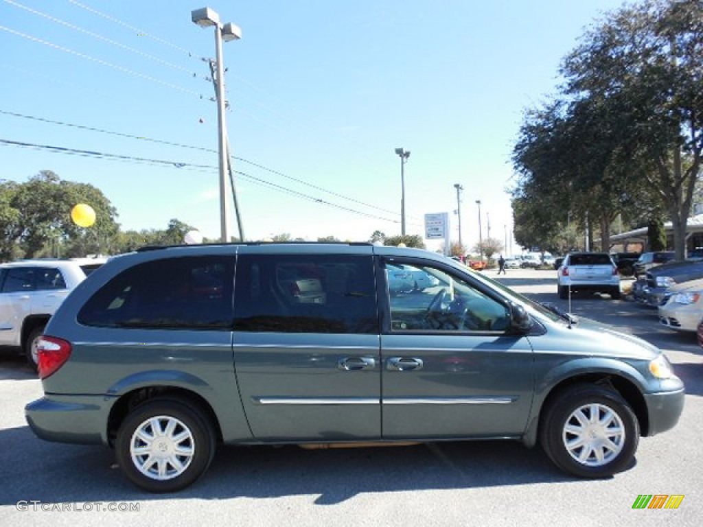 Magnesium Pearl 2006 Chrysler Town & Country Touring Exterior Photo #90057306