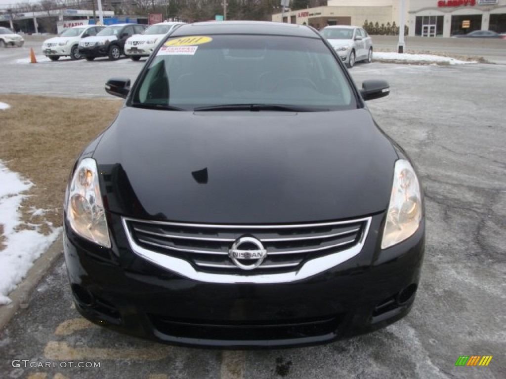 2011 Altima 2.5 SL - Super Black / Charcoal photo #2