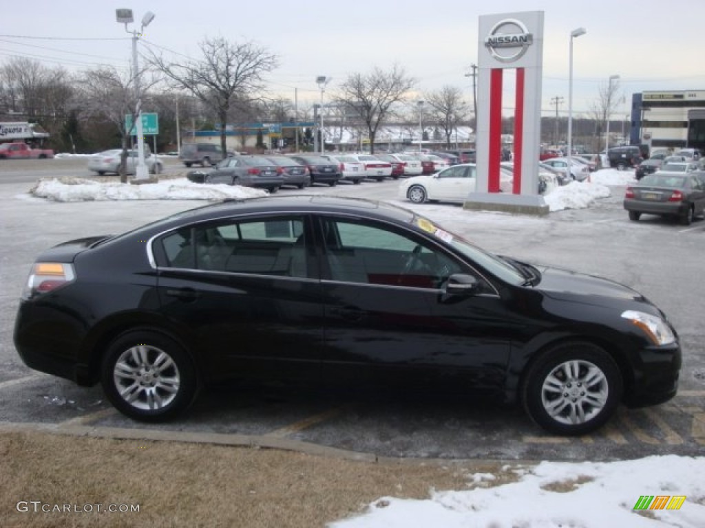 2011 Altima 2.5 SL - Super Black / Charcoal photo #4
