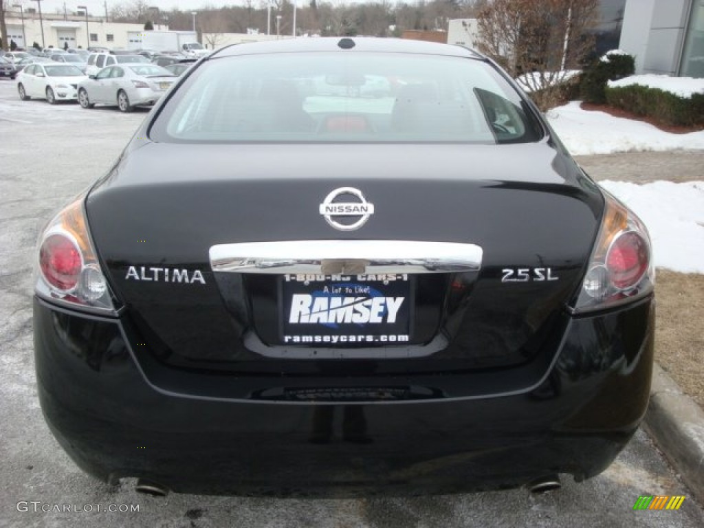 2011 Altima 2.5 SL - Super Black / Charcoal photo #6