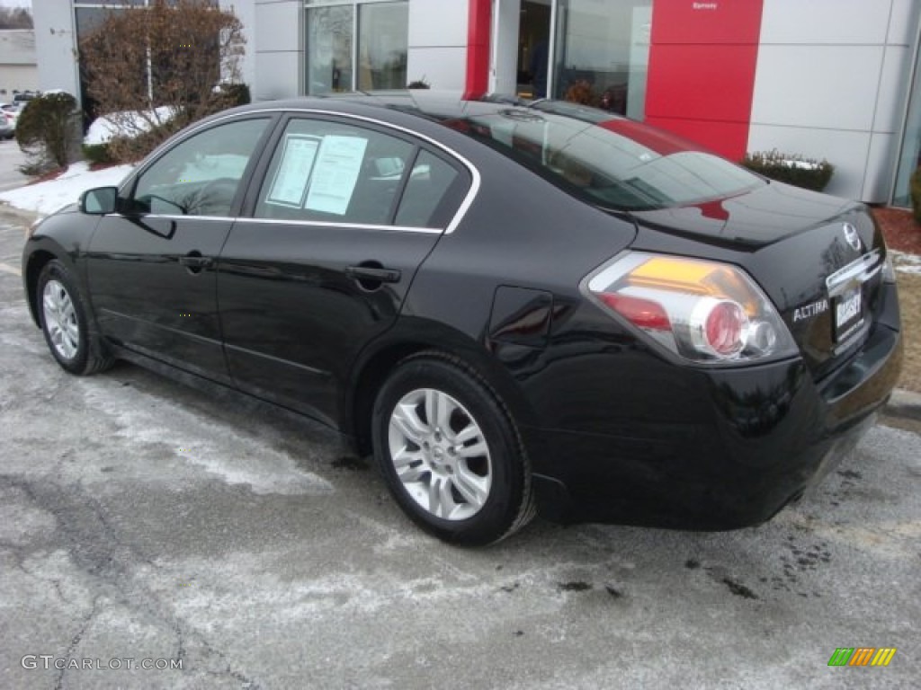 2011 Altima 2.5 SL - Super Black / Charcoal photo #7