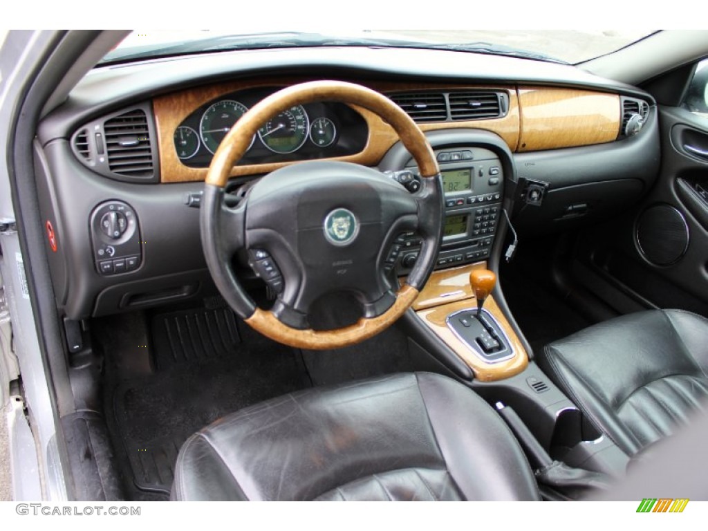 Charcoal Interior 2003 Jaguar X-Type 2.5 Photo #90059932