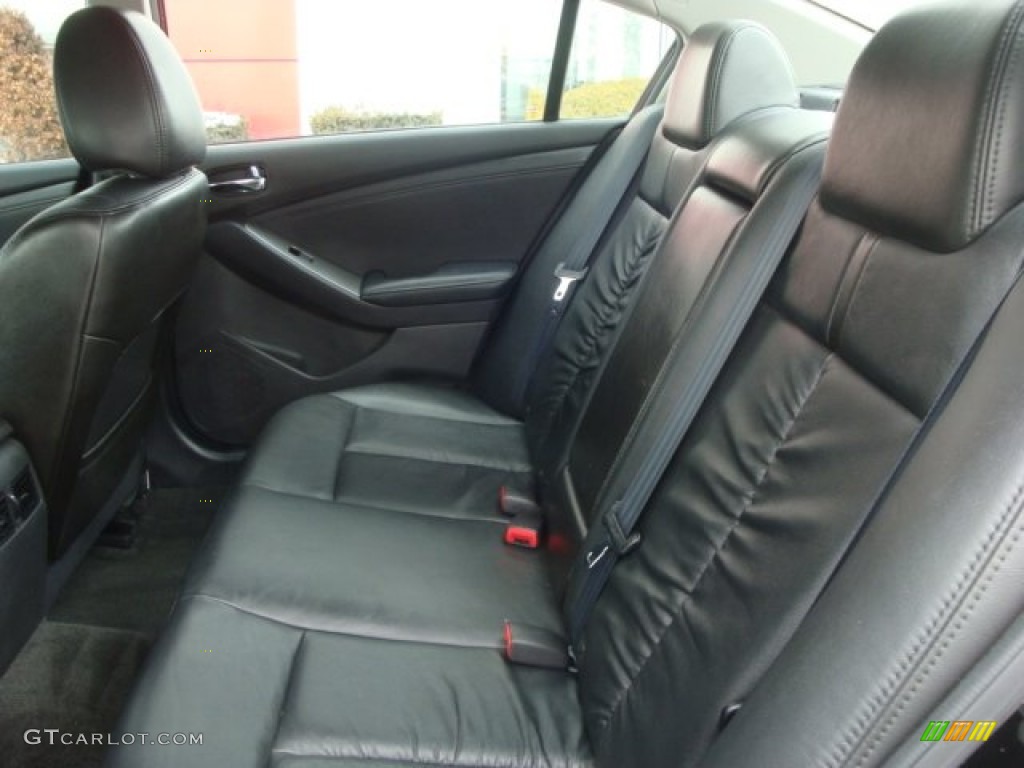 2011 Altima 2.5 SL - Super Black / Charcoal photo #17