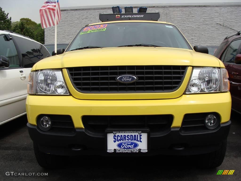 2003 Explorer XLT 4x4 - Zinc Yellow / Graphite Grey photo #2