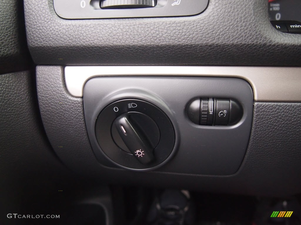 2008 Rabbit 2 Door - Black / Anthracite Black photo #25