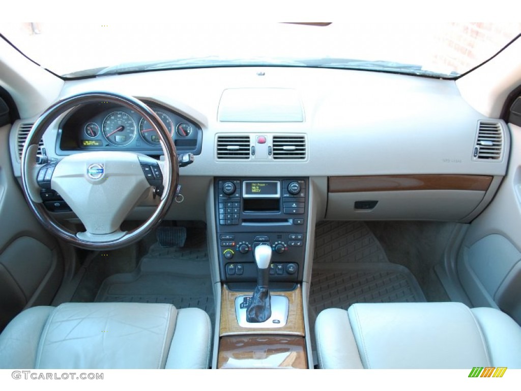 2004 XC90 T6 AWD - Nautic Blue Metallic / Taupe/Light Taupe photo #97