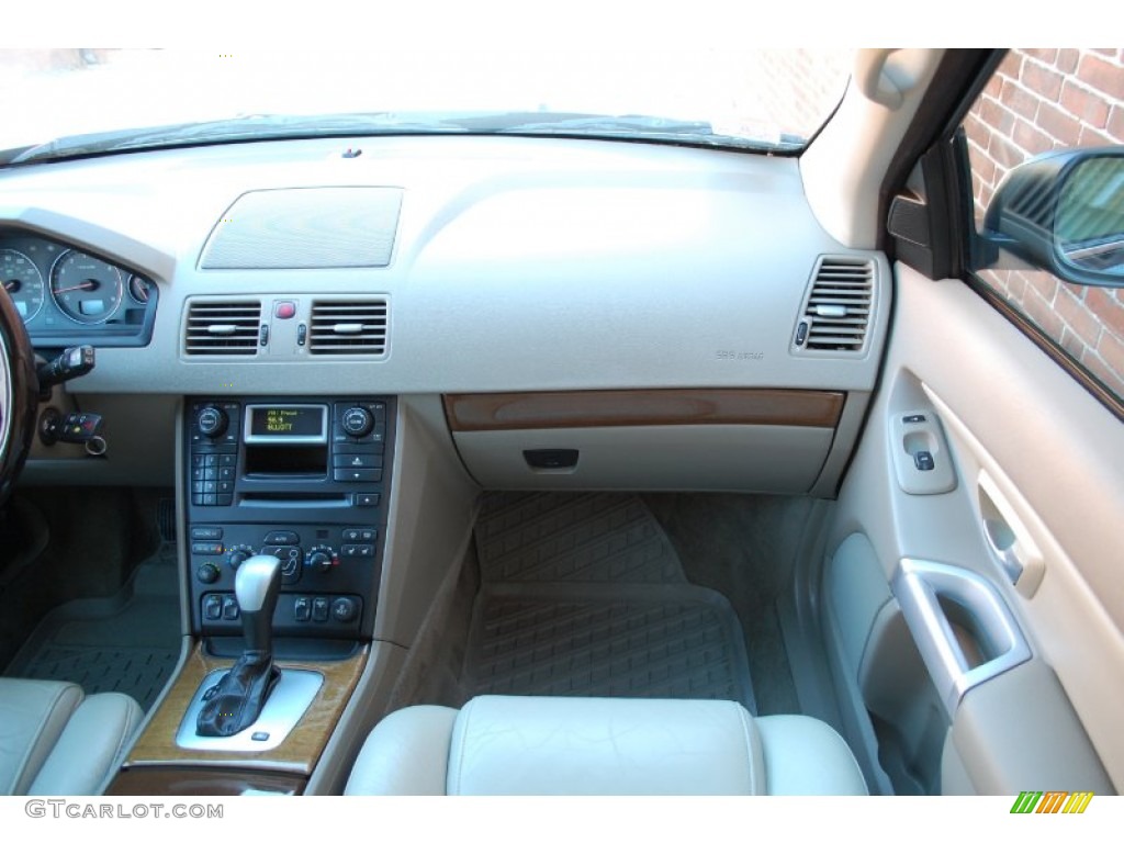 2004 XC90 T6 AWD - Nautic Blue Metallic / Taupe/Light Taupe photo #98