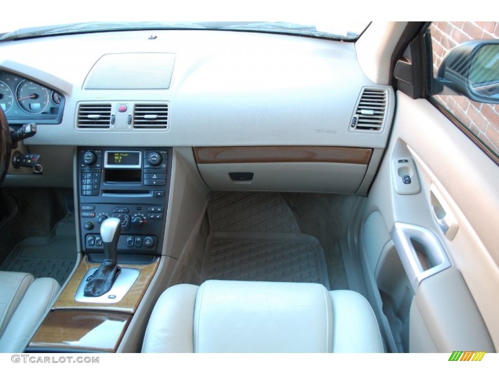 2004 XC90 T6 AWD - Nautic Blue Metallic / Taupe/Light Taupe photo #99