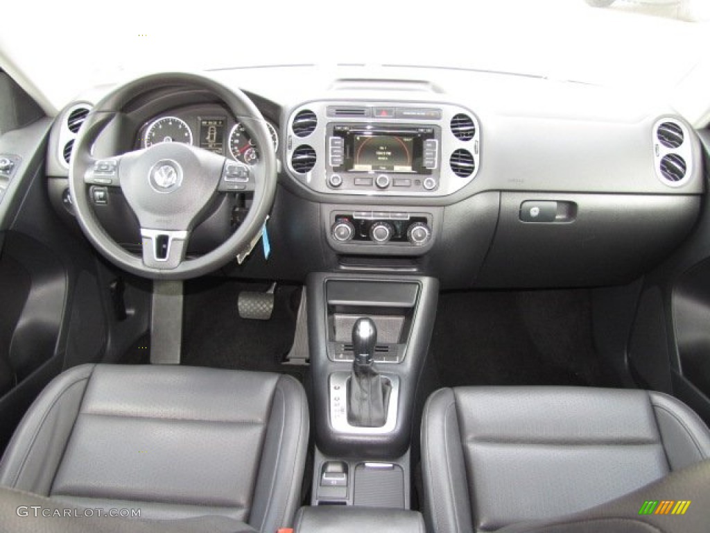 2012 Volkswagen Tiguan SE Black Dashboard Photo #90068580