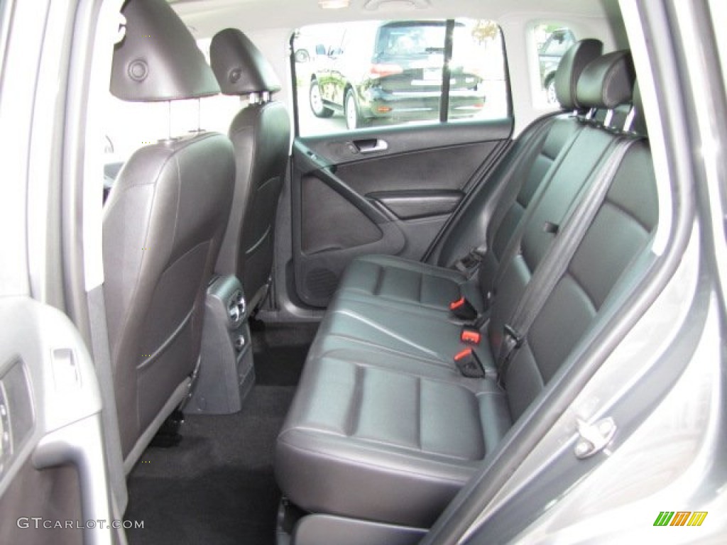 2012 Volkswagen Tiguan SE Rear Seat Photo #90068603