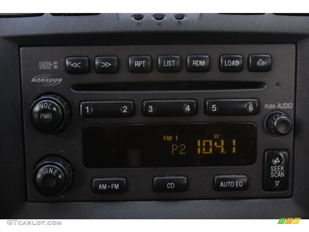 2004 Hyundai Santa Fe GLS Audio System Photo #90068774