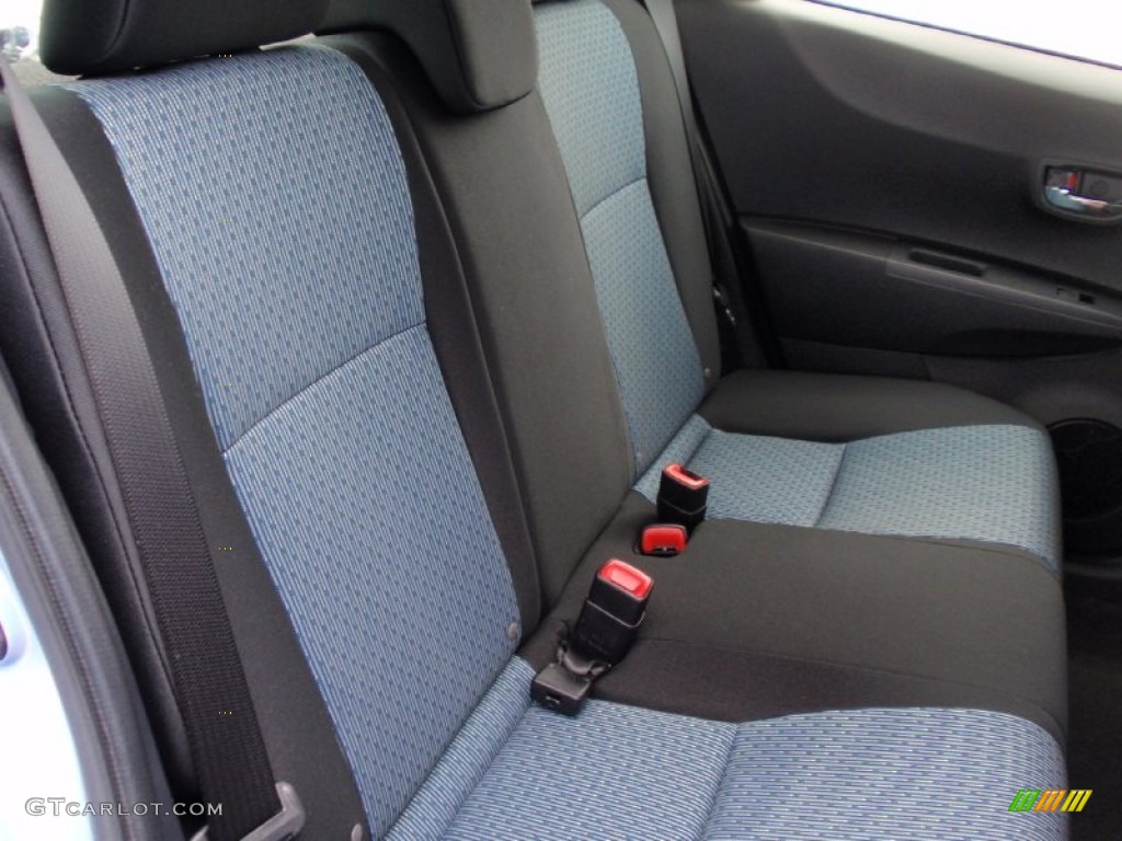 2014 Toyota Yaris SE 5 Door Rear Seat Photos