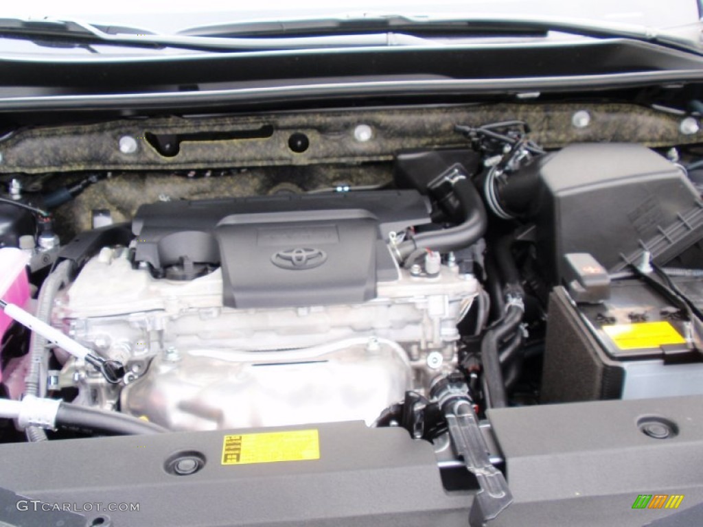 2014 Toyota RAV4 XLE Engine Photos