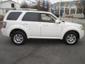 White Suede - Mariner V6 Premier 4WD Photo No. 7