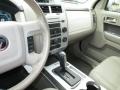 White Suede - Mariner V6 Premier 4WD Photo No. 16