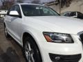 Ibis White - Q5 3.2 quattro Photo No. 16