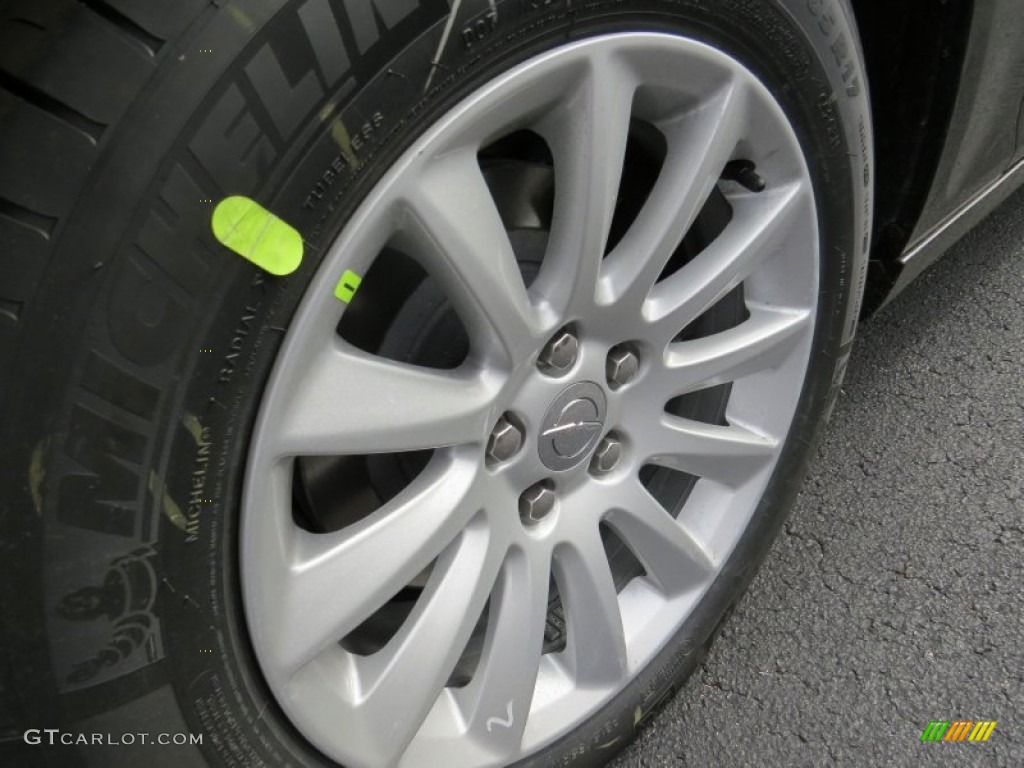 2014 Chrysler 300 Standard 300 Model Wheel Photo #90078033