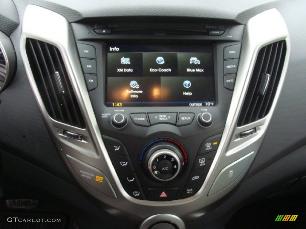 2012 Hyundai Veloster Standard Veloster Model Controls Photo #90078201