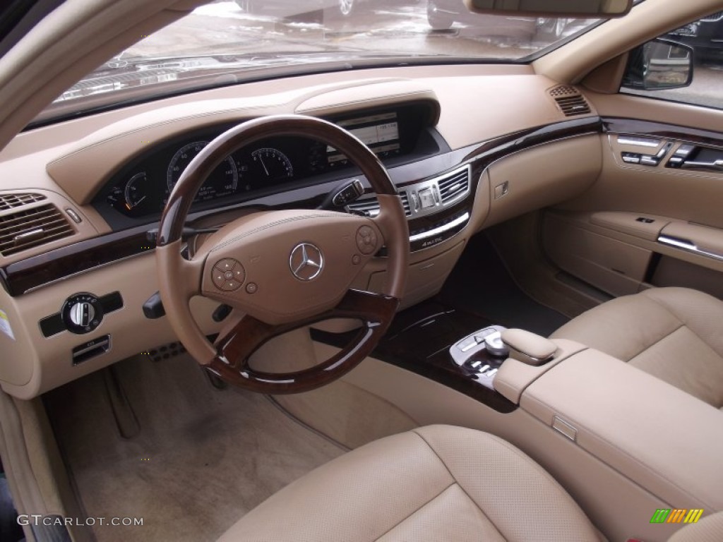 Cashmere/Savanna Interior 2010 Mercedes-Benz S 550 4Matic Sedan Photo #90080164