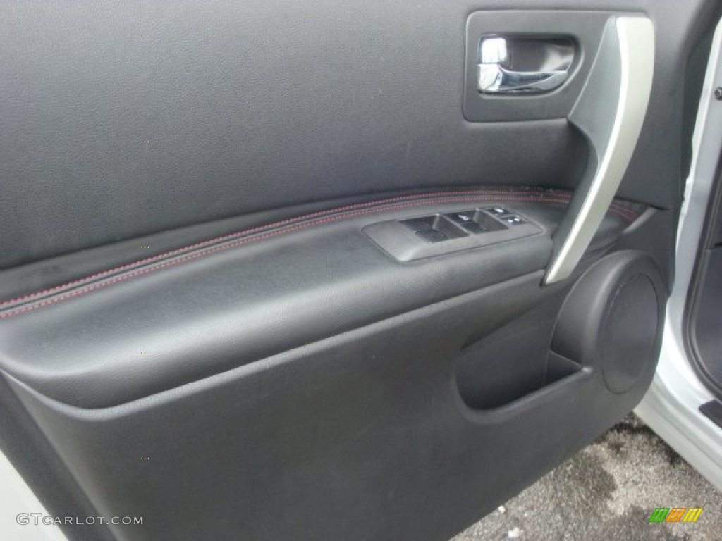 2011 Rogue S AWD - Silver Ice Metallic / Black photo #11