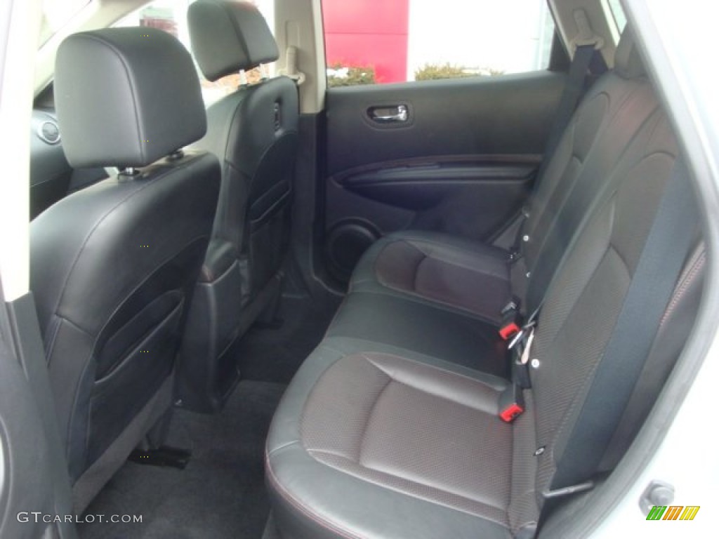 2011 Rogue S AWD - Silver Ice Metallic / Black photo #16