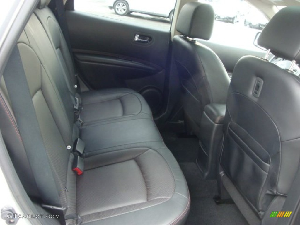 2011 Rogue S AWD - Silver Ice Metallic / Black photo #17