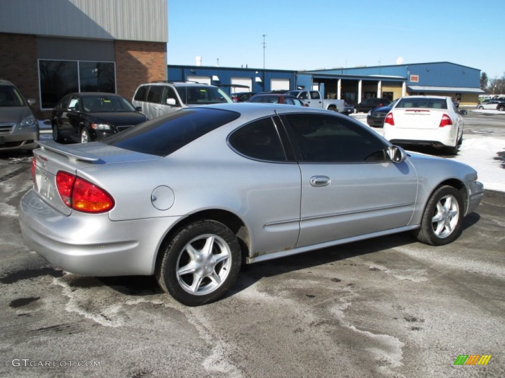 2002 Oldsmobile Alero GL Coupe Exterior Photos
