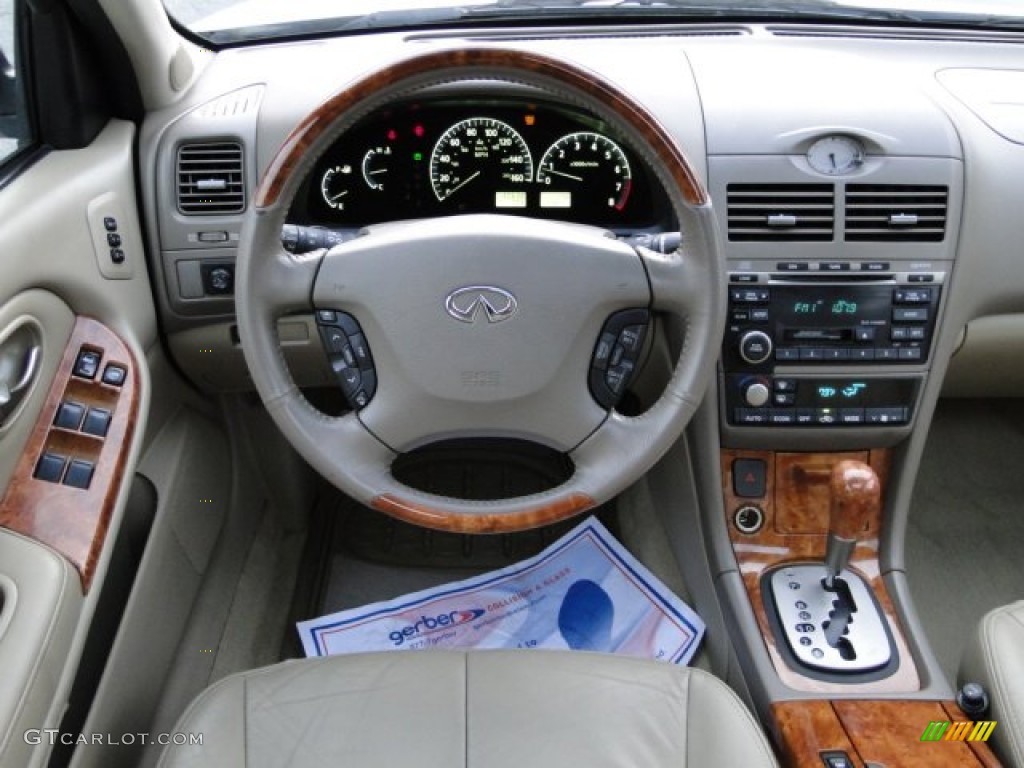 2003 Infiniti I 35 Willow Dashboard Photo #90082572