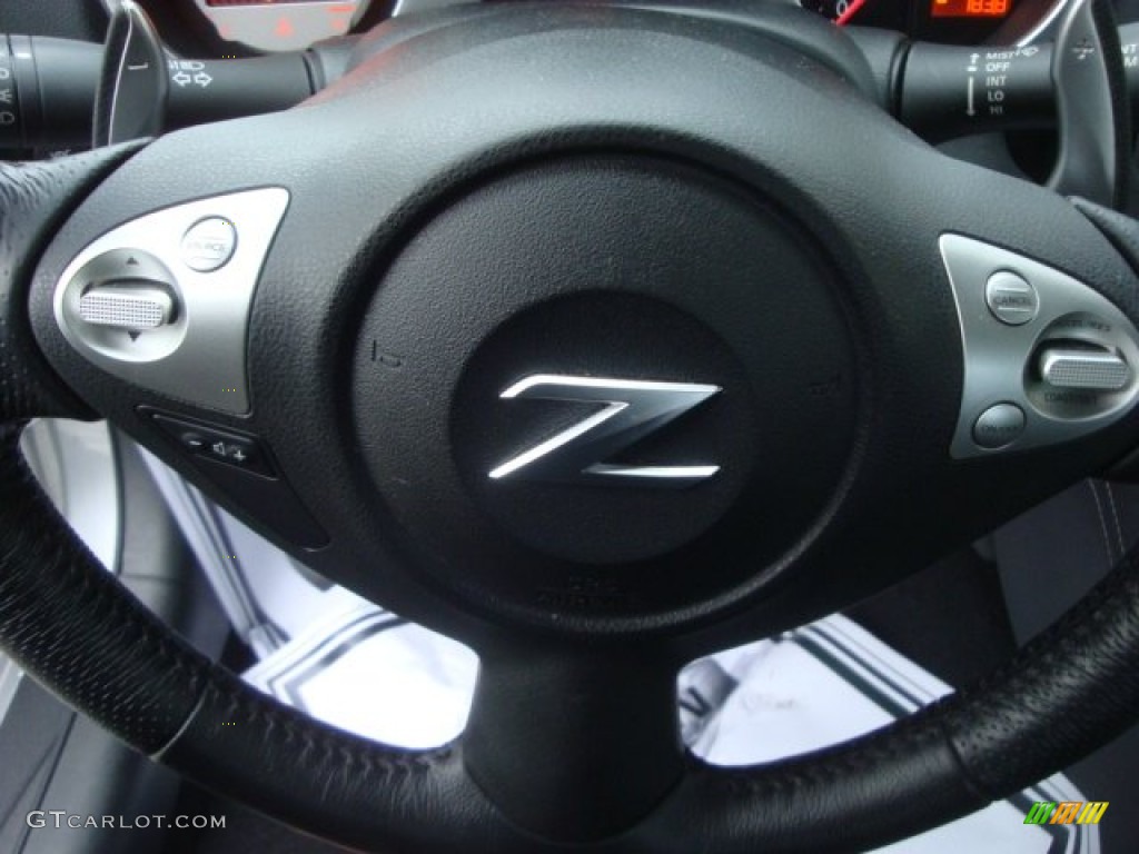2009 370Z Coupe - Brilliant Silver / Black Cloth photo #18