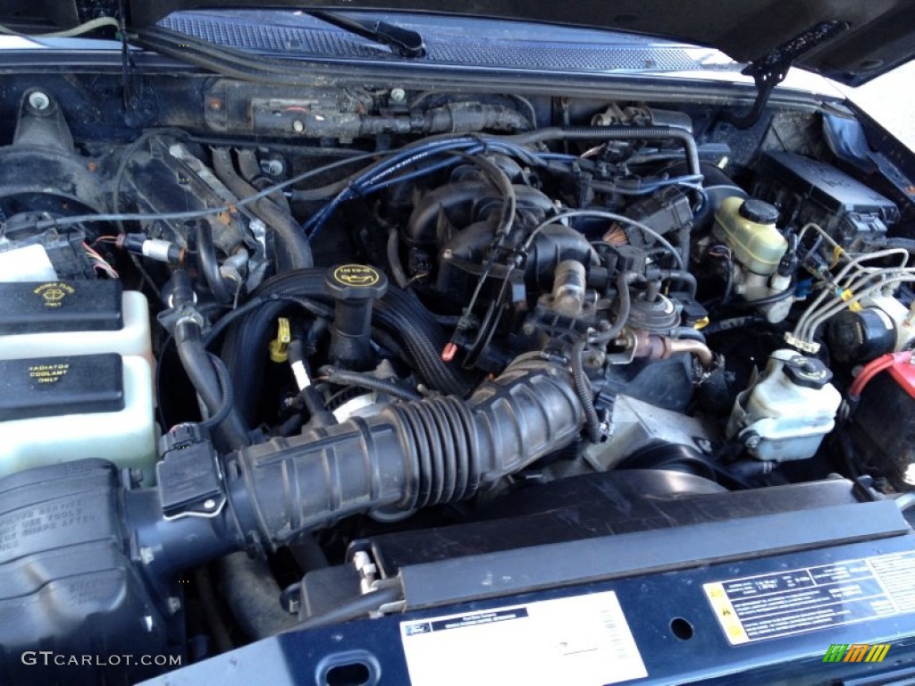 2002 Ford Ranger XLT SuperCab 4x4 Engine Photos