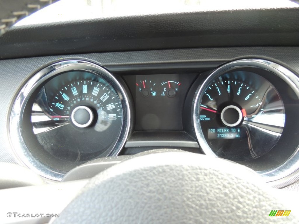 2014 Ford Mustang GT Convertible Gauges Photo #90086244