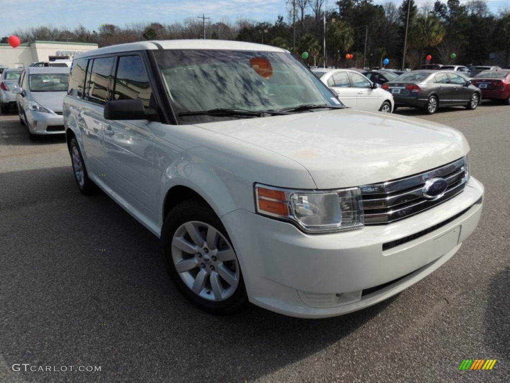 White Suede Clearcoat 2009 Ford Flex SE Exterior Photo #90086295