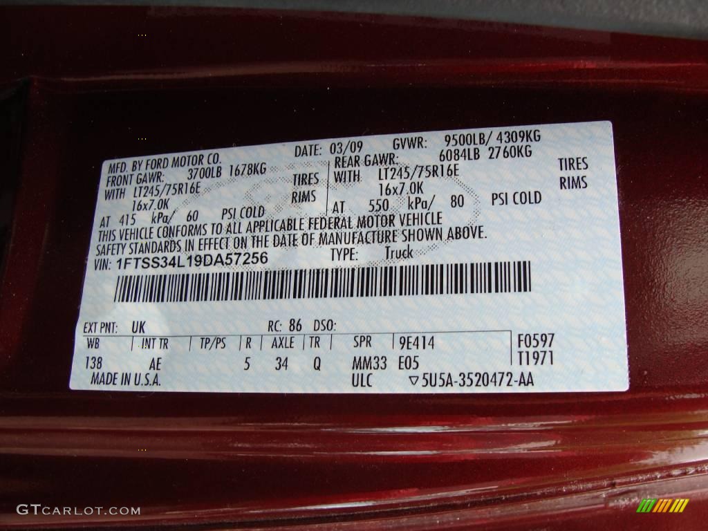 2009 E Series Van E350 Super Duty XLT Passenger - Royal Red Metallic / Medium Flint photo #16