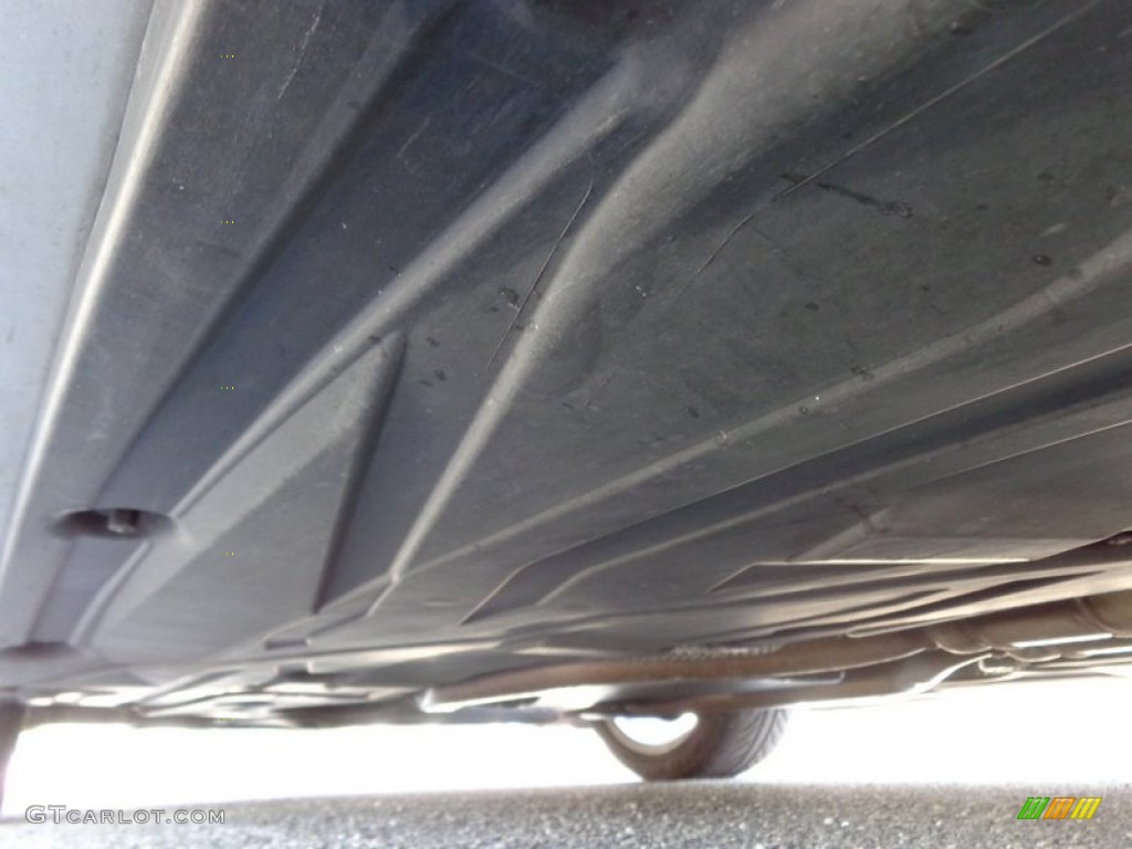 2006 Mercedes-Benz SL 500 Roadster Undercarriage Photo #90087456