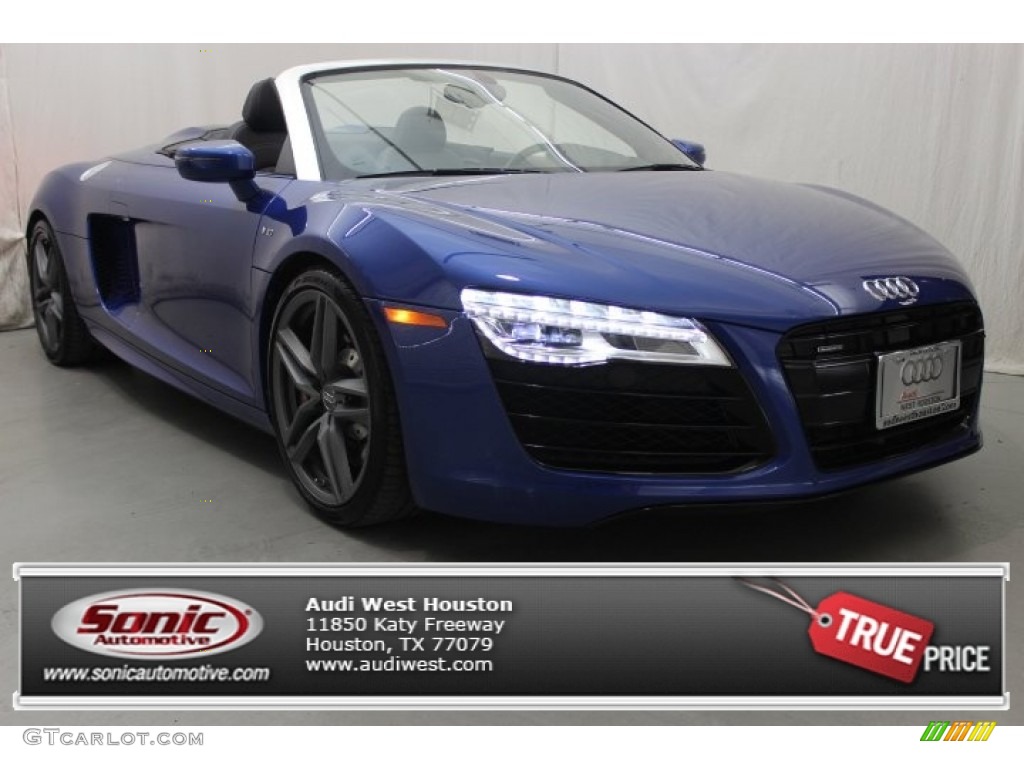 2014 R8 Spyder V10 - Sepang Blue Pearl Effect / Black photo #1